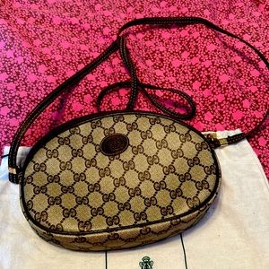 Vintage Gucci Slingbag